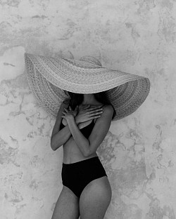 Tulum photoshoot portrait Black and white photography